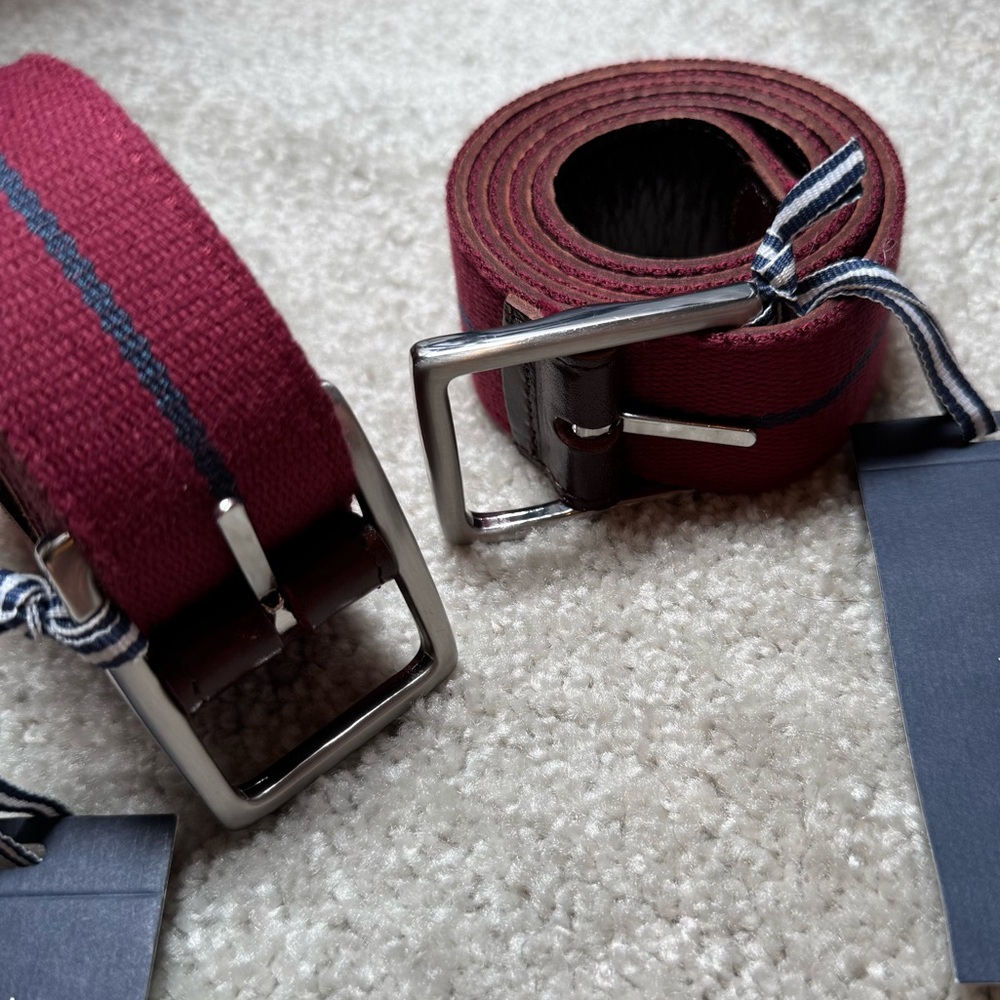 NWT Vineyard Vines Rosewood Maroon Leather and Webbing Reverse Belt Sz 44 - Picture 2 of 4